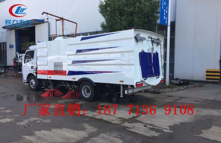 东风多利卡扫路车