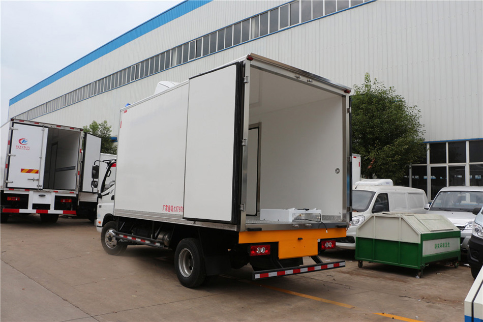 福田BJ5129XLC-A2冷藏车（厢长4.2米）